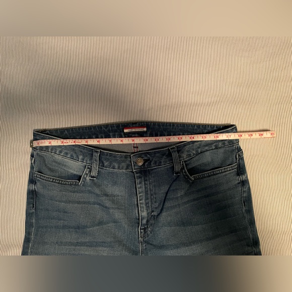 Tommy Hilfiger Jeans - Picture 8 of 10